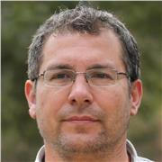 Erfahrener Lehrer bietet Nachhilfe in Physik für Gymnasiasten und für Studenten, die sich auf die Aufnahmeprüfung an der Universität vorbereiten wollen.